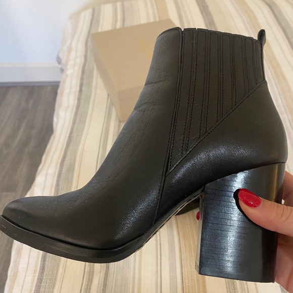 Marc Fisher LTD Alva Pointy Toe Bootie Black - Size 7 - Picture 6 of 14